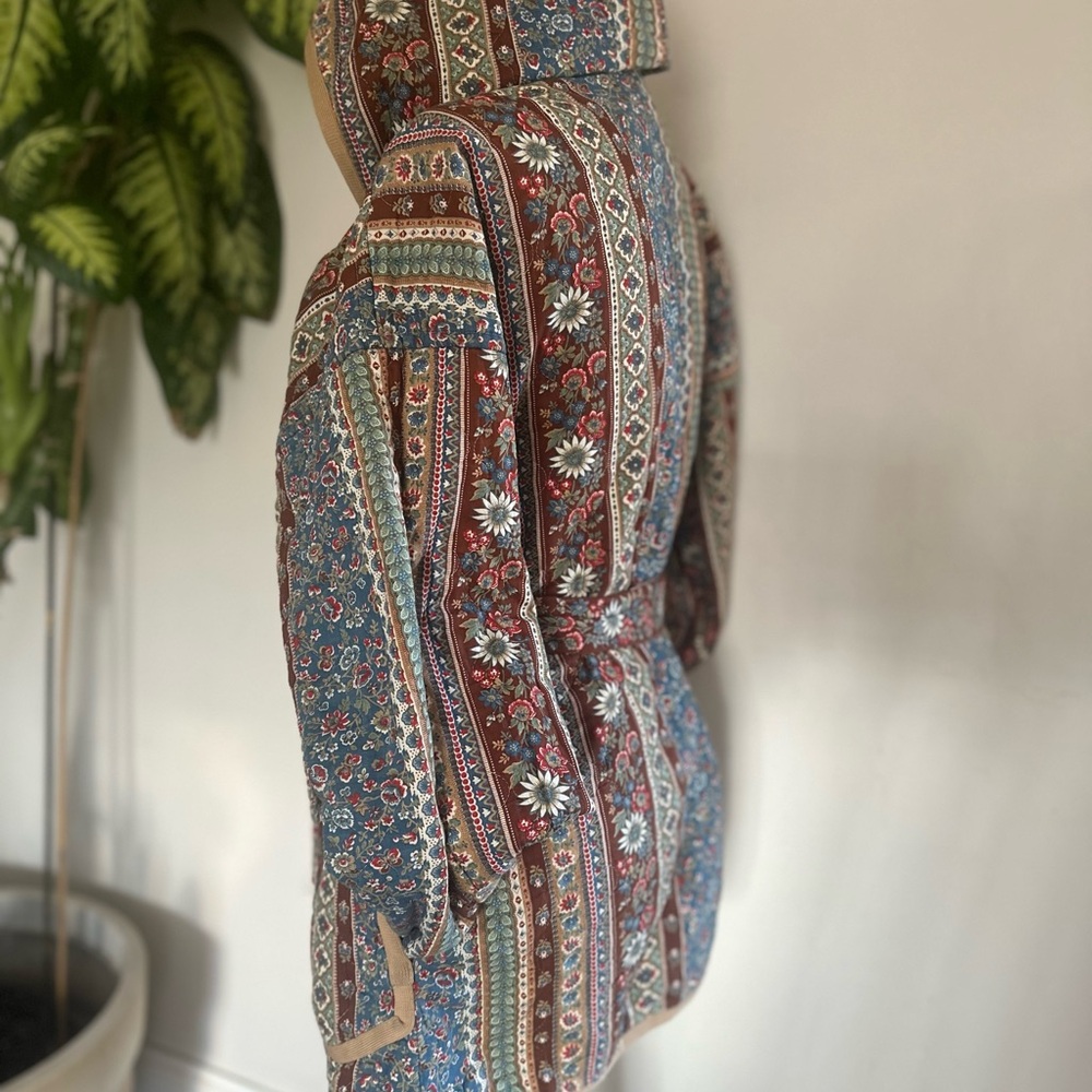Bohemian Reversible Quilt Jacket with Hood - Picture 3 of 12